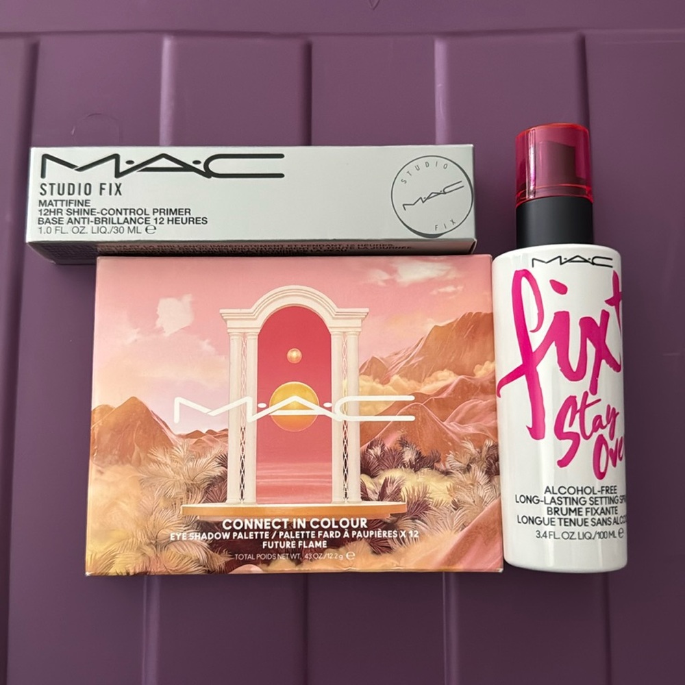 MAC Connect in Colour Palette & Fix+ Spray Set